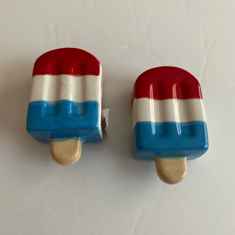 Red White Blue Popsicle salt 🧂 and pepper shakers